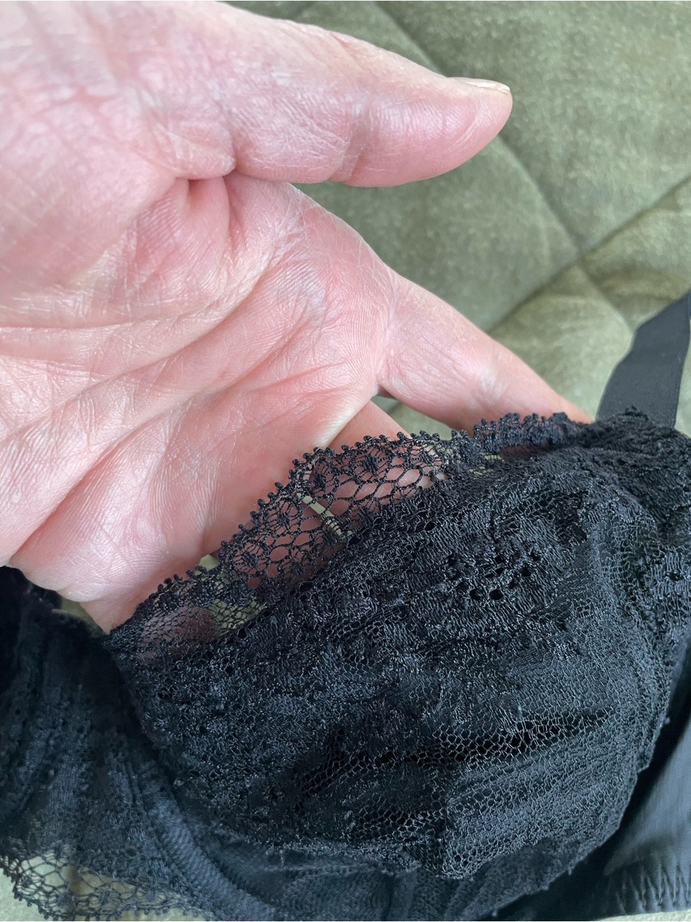 Wolford Lace-Trim and t-shirt Bras in Black and Rose $45 for 3 - Picture 6 of 14